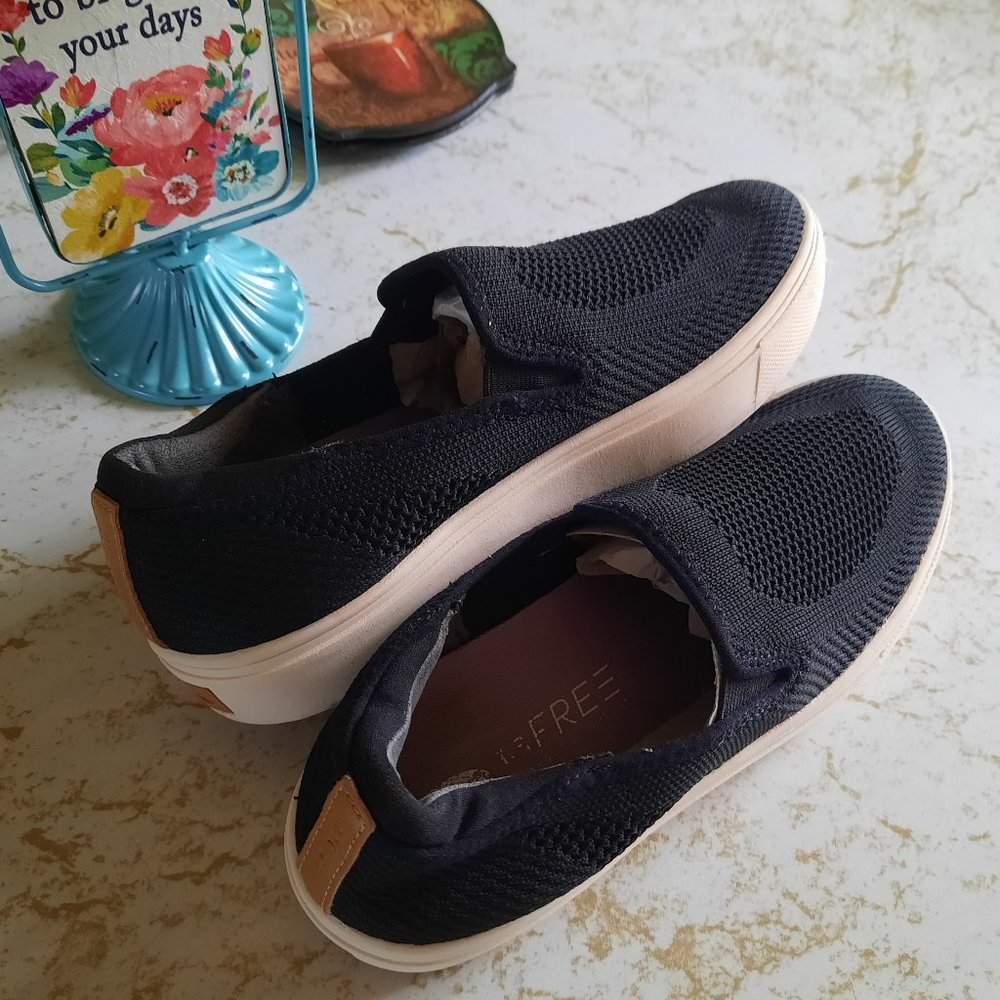 Dr. Scholl's No Chill Knit Slip-On Sneakers - Black,  Size 7